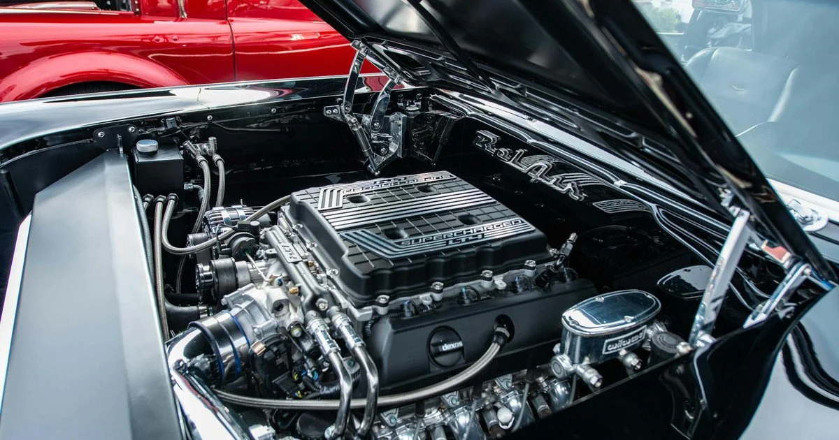 Які ознаки вказують на проблеми з двигуном?